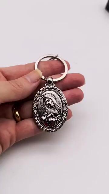 Video de Chaveiro Santa Rita- 12 cm