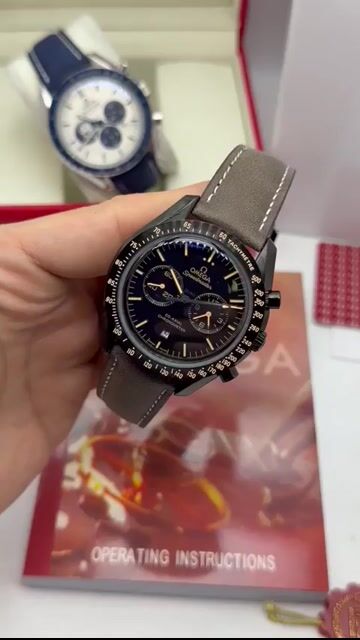 Video de Omega Speedmaster 42mm - AÇO PRETO/MOSTRADOR PRETO - COURO