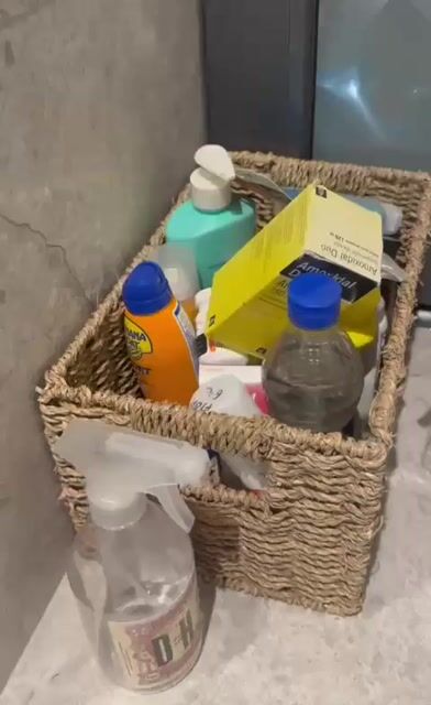 Video de ORGANIZADOR DE BAÑO PARA MAQUILLAJE Y SECADOR