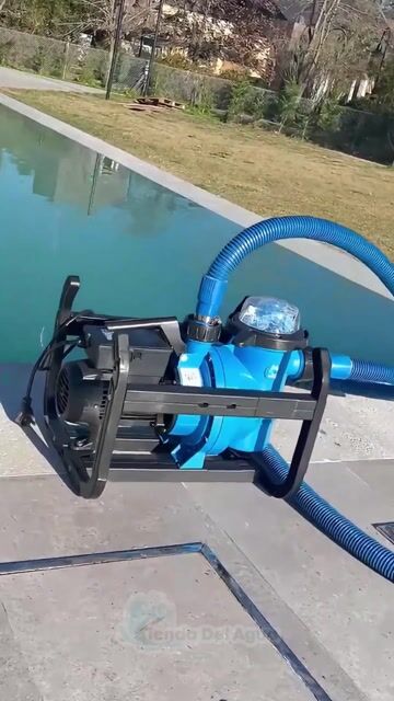 Video de Bomba Trineo Portátil para Barrefondo de Pileta 0,5 HP hasta 30.000 Lts con Manguera y Carga Filtrante | Tienda Del Agua