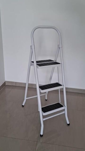 Video de Escalera Plegable 3 Escalones