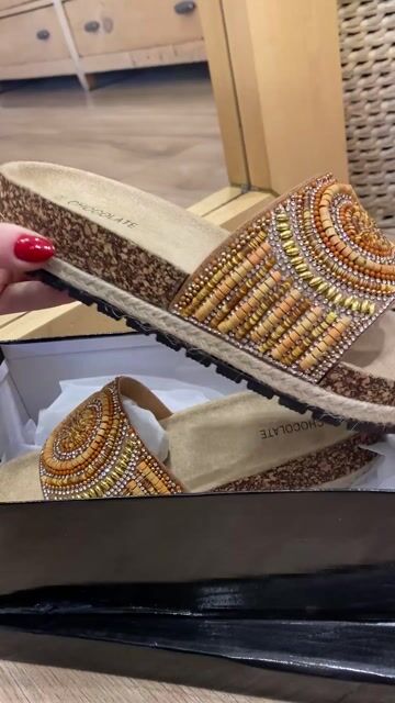 Video de Sandalia CHOCOLATE J 049