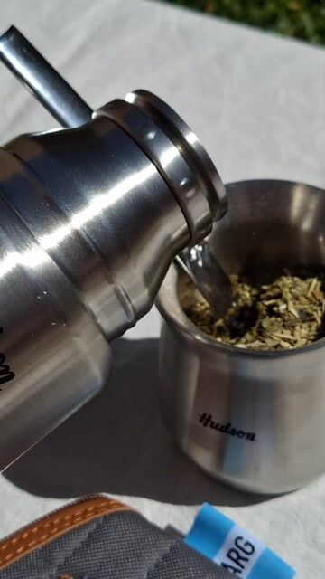 Video de Set 3 Pz Hudson Mate Pulido Con Bombilla + Termo 1 Lts Acero