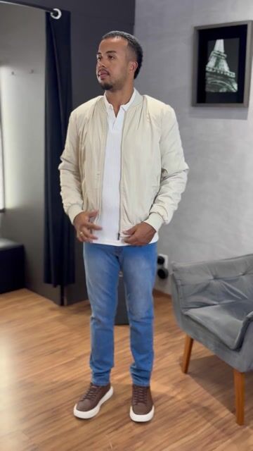 Video de Jaqueta Bomber Peluciada Creme
