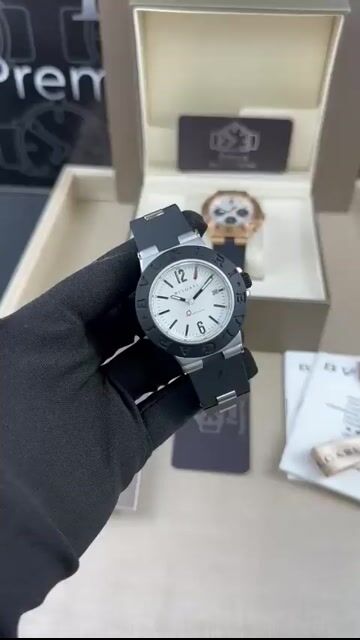 Video de Bvlgari Aluminium 40mm - Mostrador preto/Bezel preto e aço