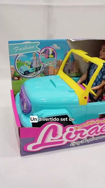Video de Jeep Auto Muñeca Lirael Rueda Libre Rosa Con Muñecos