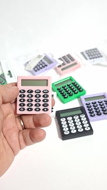 Video de Mini Calculadora Fofa Pequena de bolso Portátil Diversas Cores