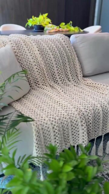 Video de Xale Ipanema Crochê 1,30x2,00 - Cru