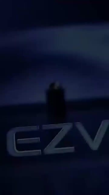 Video de Cámara de Seguridad EZVIZ EB8 4G SOLAR PANEL 3MP