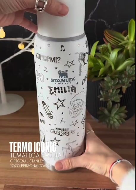 Video of Termo Stanley Adventure TO-GO | 1.3 litros -