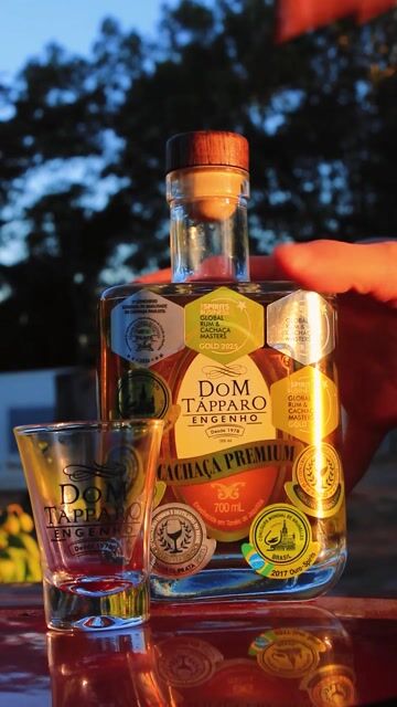 Video de Cachaça Premium 6 Años Jequitibá Dom Tápparo