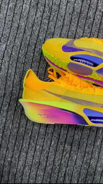 Video de Tênis Nike Air Zoom Alphafly 3 Laranja Importado Premium