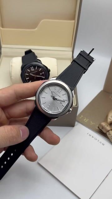 Video de Bvlgari Octo Roma 41mm - AÇO/MOSTRADOR BRANCO - SILICONE