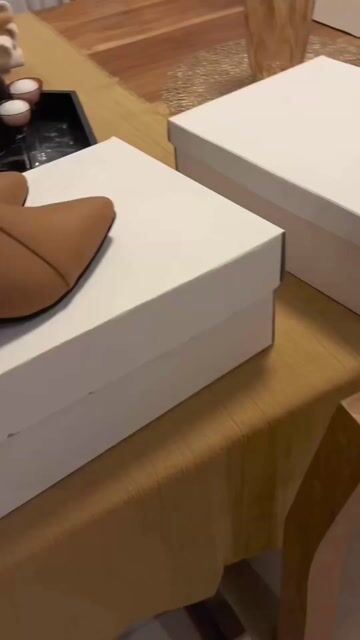 Video de SOLEMNIA SHOES