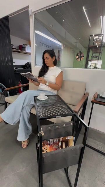 Video de Mesa de Apoio NIPPON em Aço com Pintura Eletrostática | Casa Rigo