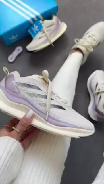 Vídeo de Adizero Boston 12 Off/Lilás