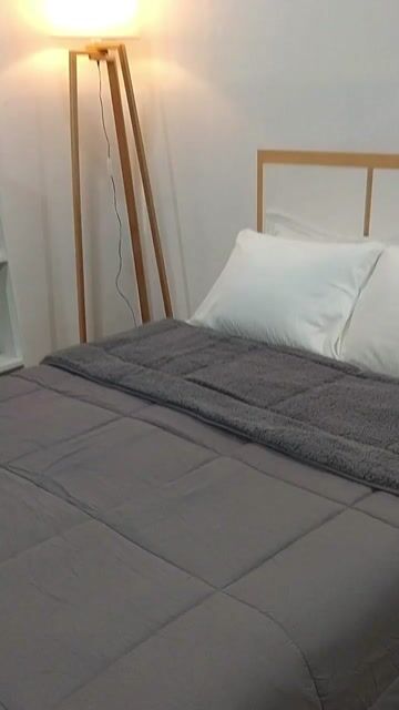 Video de Acolchado Neo corderito, marca LA BASTILLA® | Color Gris Claro