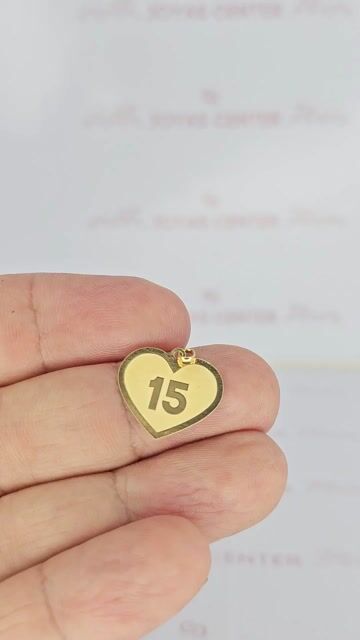 Video de Dije Medalla 15 Años Corazon Oro 18k 15 X 17.5 Mm Tb - C2236