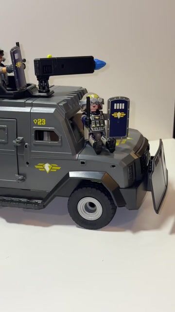 Video de Vehículo Blindado 4x4 Swat Luz Sonido +73pcs