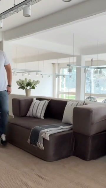 Video de Sillon Flip. Stock pana gris