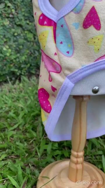 Vídeo de Roupa Pet Cachorro Soft Bouclê Peluciado Coração