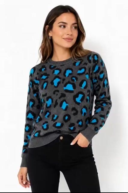 Video de Blusa Feminina Tricô Animal Print Oncinha Cinza Roxo/Azul Manga Longa Inverno