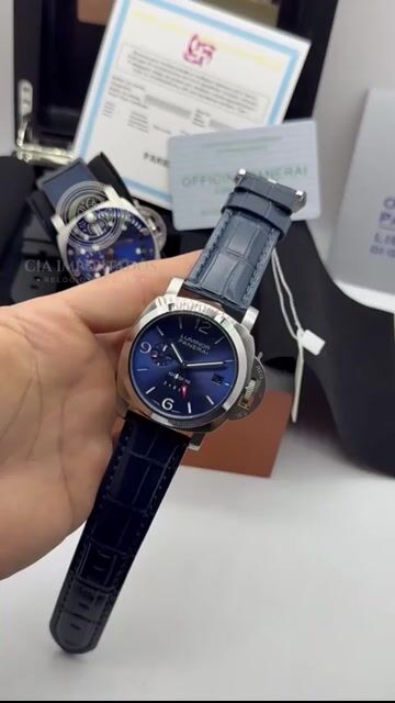 Vídeo de Relógio Panerai Luminor 10 Giorni Fundo Azul Premium