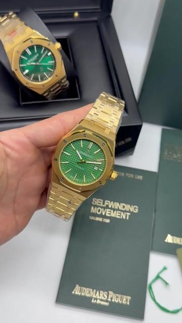 Video de Audemars Piguet Royal Oak 42mm - AÇO DOURADO/MOSTRADOR VERDE