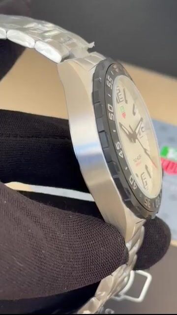 Video de TAG Heuer Fórmula 1 43mm - AÇO/MOSTRADOR BRANCO