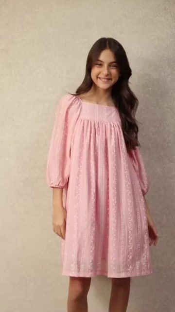 Video de Vestido em Cambraia Mista Liandra 8823