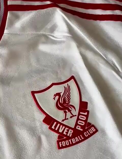 Video de CAMISETA 2026/27 LIVERPOOL SUPLENTE BLANCA - TELA JUGADOR
