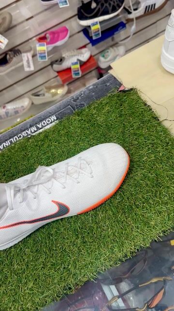 Vídeo de Chuteira Nike Mercurial Superfly X 6 Academy IC
