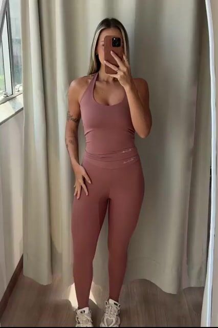 Vídeo de VITORIA CARVALHO MODA FITNESS