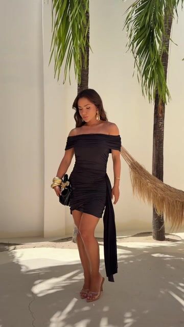 Vídeo de VESTIDO IZABEL - PRETO