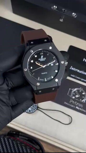 Video de Hublot Classic Fusion 42mm - AÇO PRETO/MOSTRADOR PRETO - SILICONE