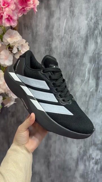 Video de Adizero Preto/Branco