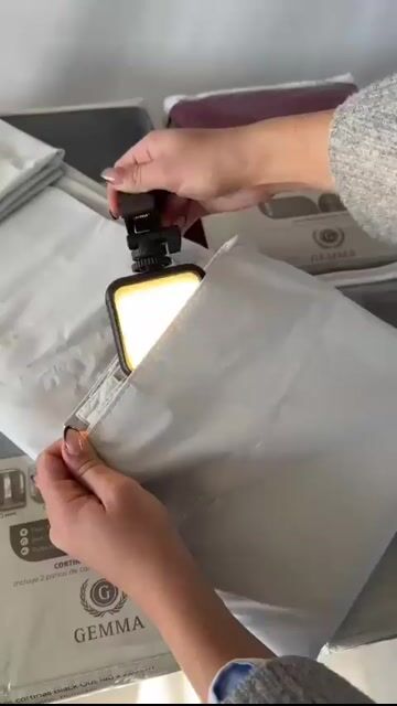 Video de Juego de Cortinas Blackout Vinílico Con Presillas Ocultas