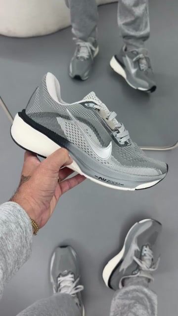 Video de Nike Pegasus 42 Unissex
