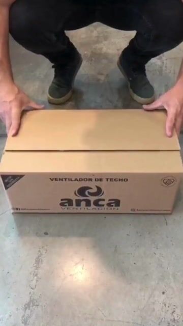 Video de Ventilador de techo ANCA platil blanco c/ palas de madera blancas.