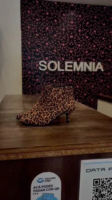 Video de SOLEMNIA SHOES