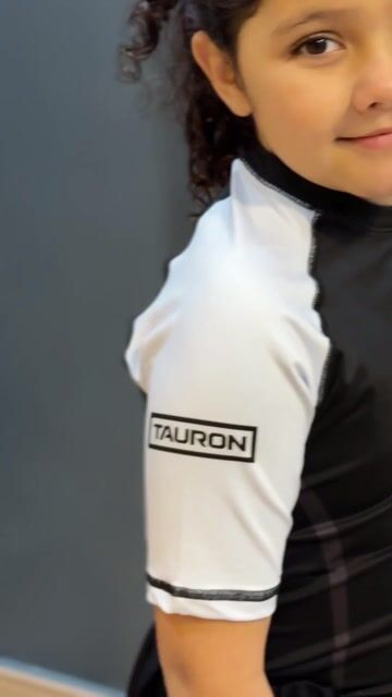 Video de RASHGUARD TAURON ELEMENTS INFANTIL MC