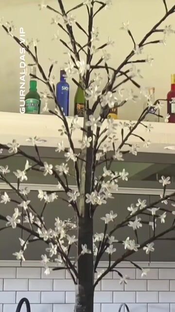 Árbol luminoso led flores luz calida 1,6 mt Evento
