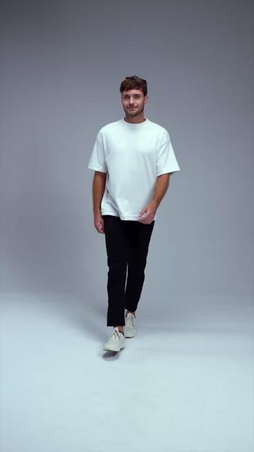 Vídeo de Camiseta Oversized Cristã Espada do Espírito Efésios 6:17 Streetwear Premium