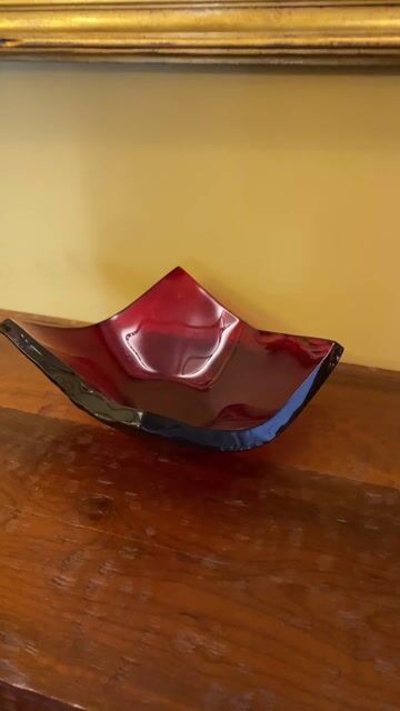 Vídeo de CENTRO DE MESA EM VIDRO VERMELHO