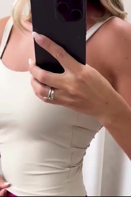 Vídeo de VITORIA CARVALHO MODA FITNESS