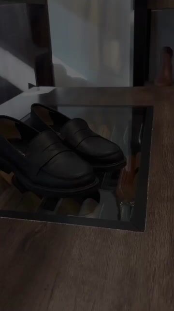 Video de SOLEMNIA SHOES