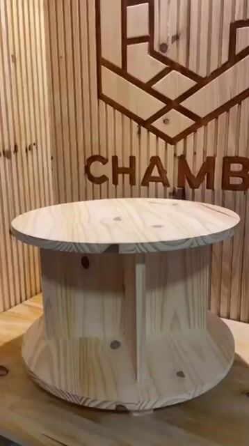 Video de Mesa Ratona Redonda 50cm x 38cm