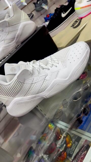Vídeo de Tênis adidas Harden Stepback