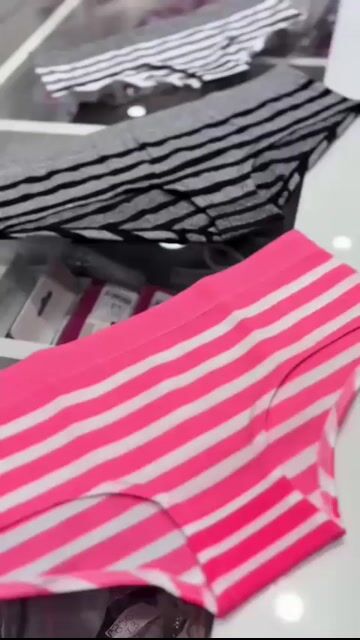 Video de CULOTTE HIPSTER LYCRA RAYADO (1898)