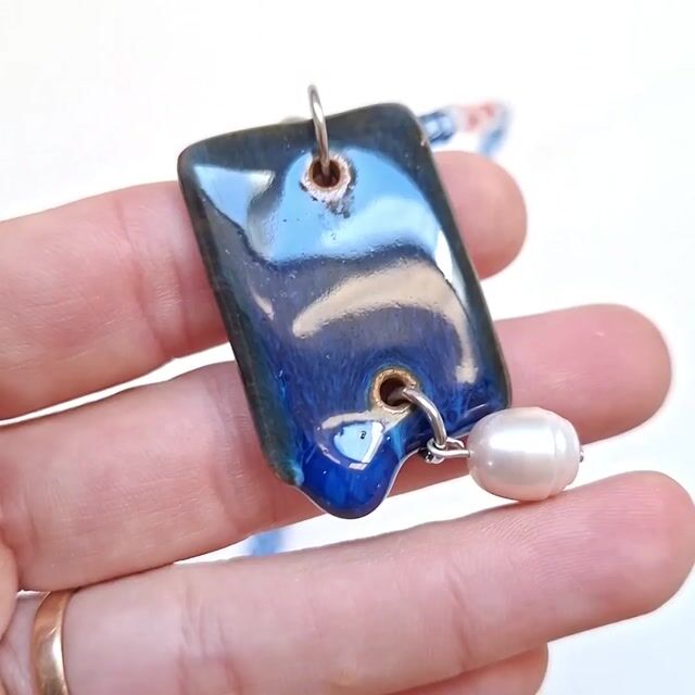 Video de Dije rectangular azul profundo